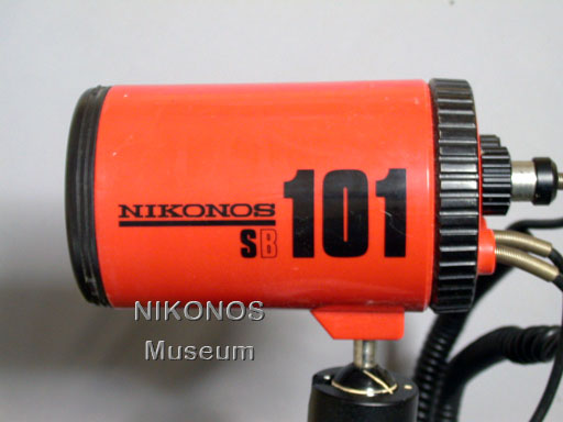スピードライト SB-101 （前期）：NIKONOS Museum