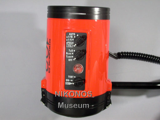 スピードライト SB-102：NIKONOS Museum