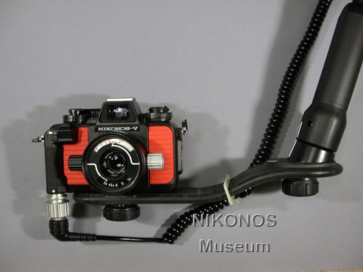 スピードライト SB-104：NIKONOS Museum